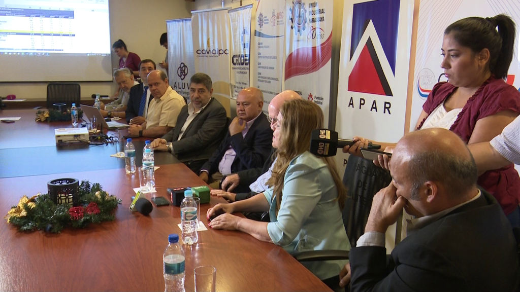 Empresarios buscan ser referentes en la construcción