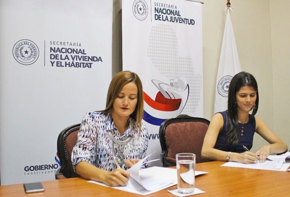 Ministras de Vivienda y Juventud firman convenio para Barrio San Francisco