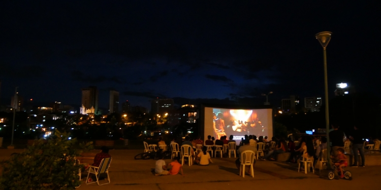 Cine de verano en la Costanera continúa “Diario Guaraní” y “Calle Última” Cine de verano en la Costanera continúa “Diario Guaraní” y “Calle Última”