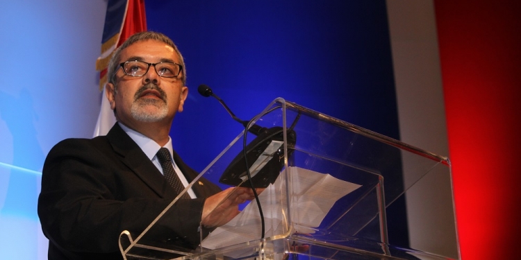 Ministro Griffith niega acusaciones de Cattivelli