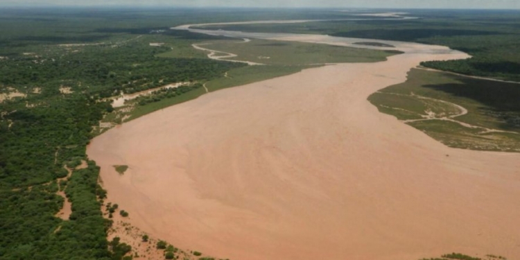 Familias aisladas por crecida en Pozo Hondo Familias aisladas por crecida en Pozo Hondo