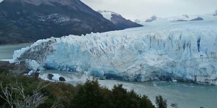 El arco del glaciar Perito Moreno cayó sin testigos en Argentina