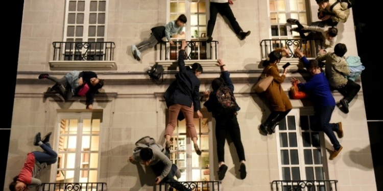 En Buenos Aires, la exitosa fábrica de ilusiones ópticas de Leandro Erlich En Buenos Aires, la exitosa fábrica de ilusiones ópticas de Leandro Erlich