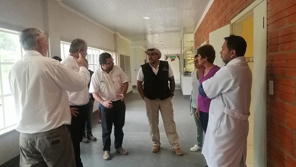 Ministro de Salud visitó Loma Plata