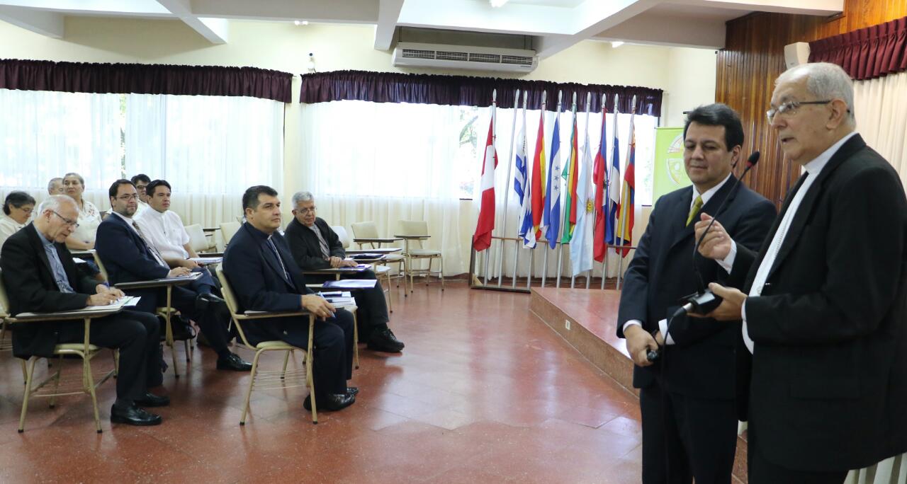 Conferencia Episcopal Paraguaya se reune con Ministro de Educación para tratar el tema de la Reforma Educativa