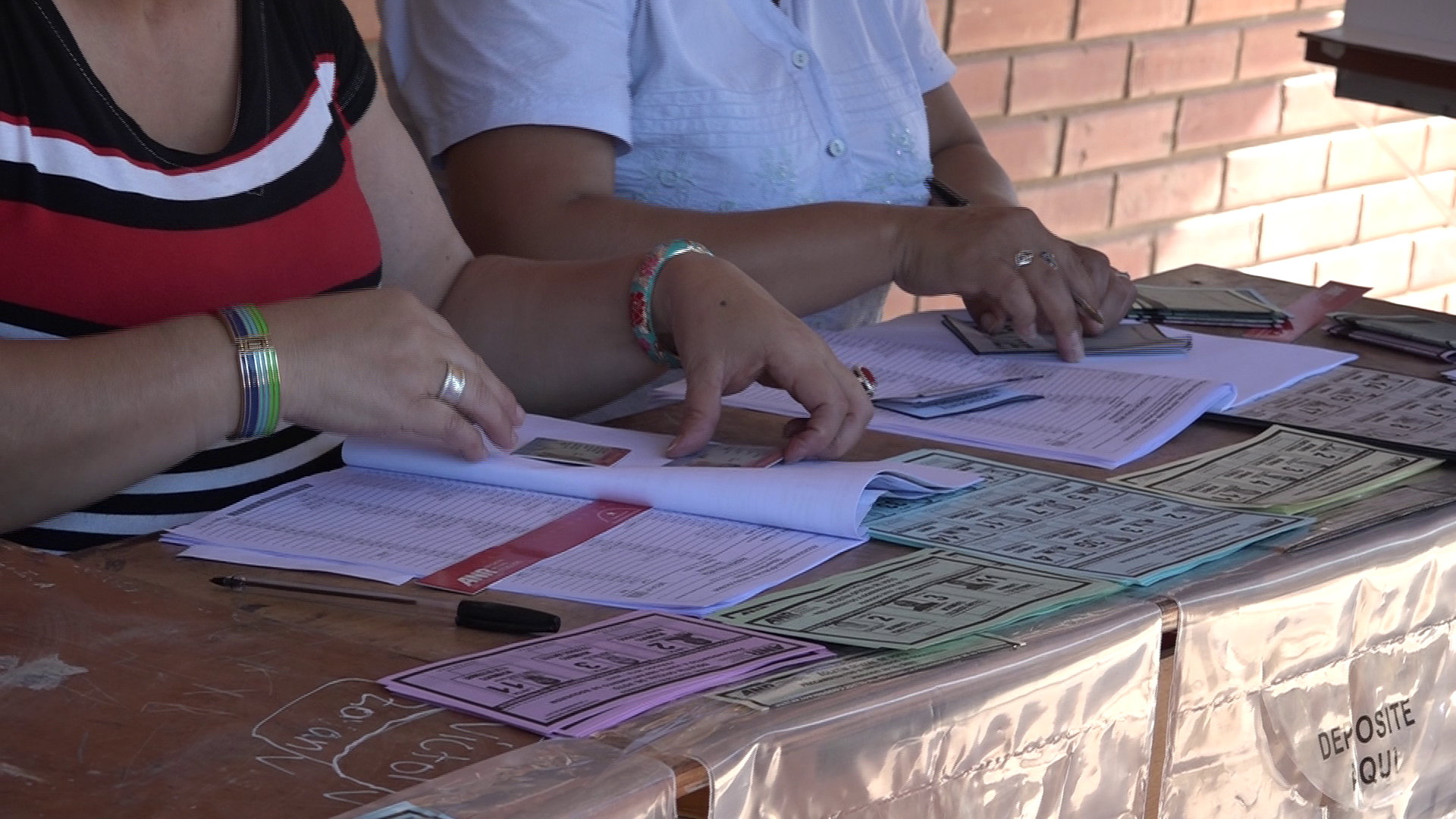 Capacitan a futuros miembros de mesa