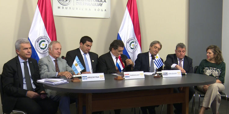 ReuniA?n tripartita de cara al mundial 2030