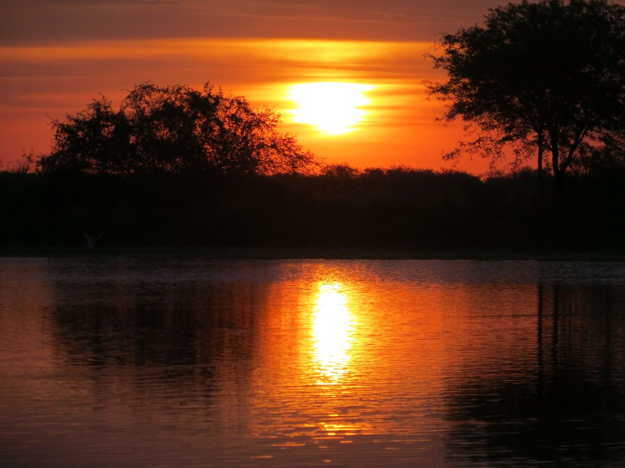 Meteorología anuncia viernes cálido y con lluvias