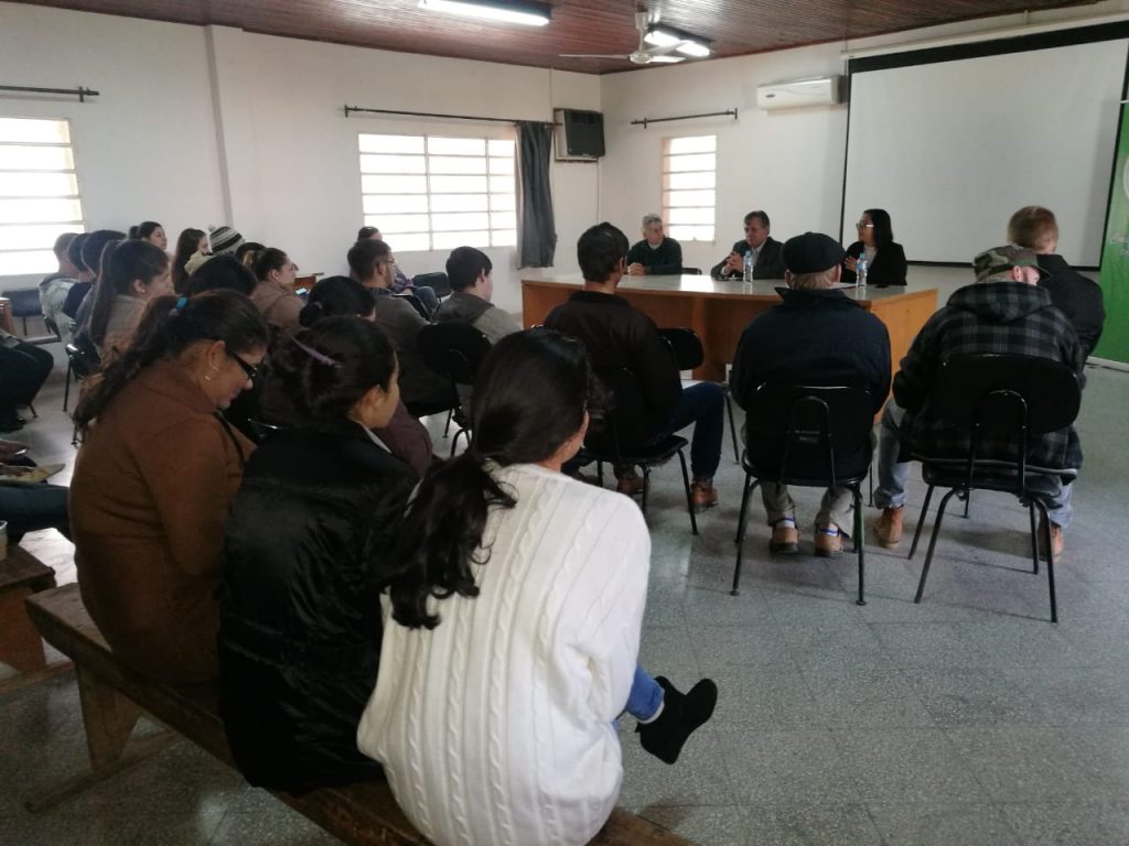 Debaten sobre la participación política de la mujer en el Chaco Central