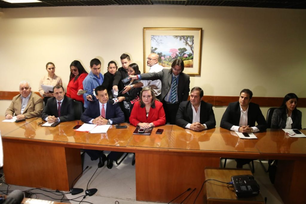 Anuncian conformación de una nueva bancada colorada para el periodo 2018/2023.