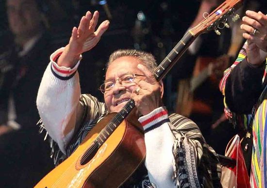 Falleció el gran guitarrista Efrén Echeverría