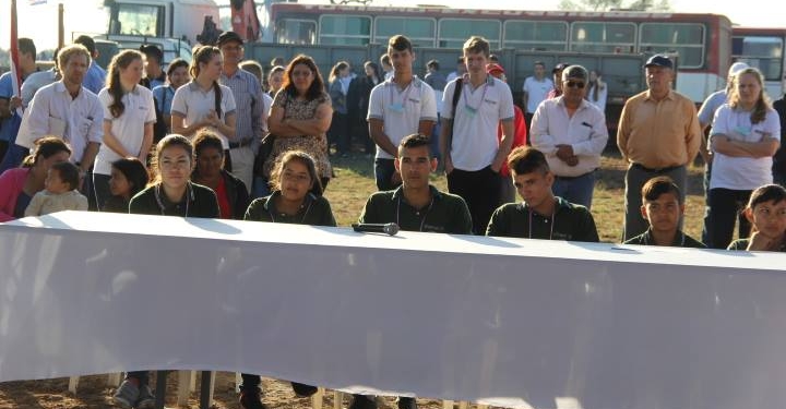 Escuela B.T.A gana el Concurso de Historia sobre la Guerra del Chaco Escuela B.T.A gana el Concurso de Historia sobre la Guerra del Chaco