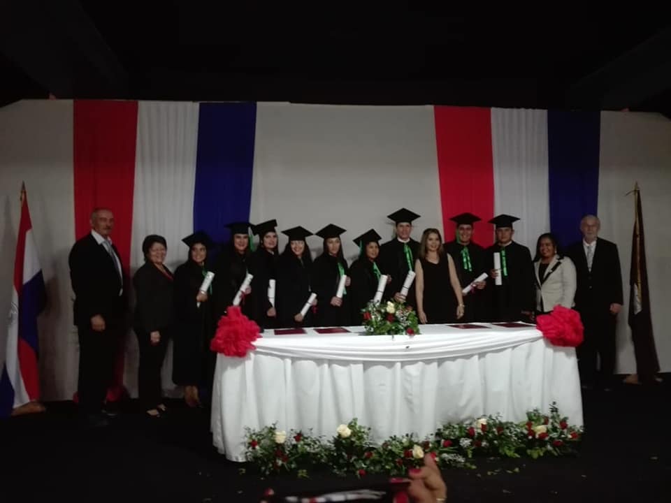 17 nuevos profesionales en contabilidad y enfermería en el Chaco