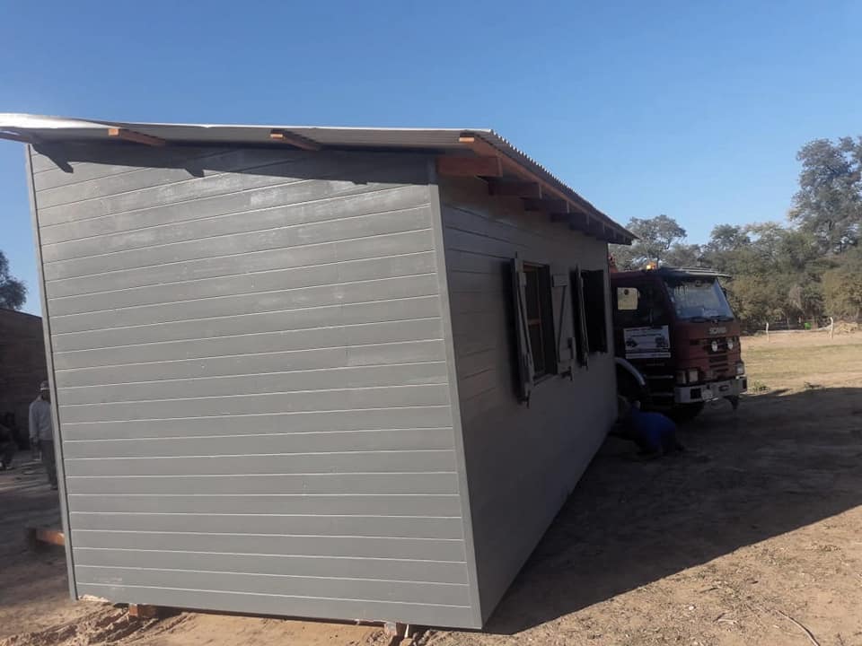 Una caseta móvil como aula para épocas de lluvia
