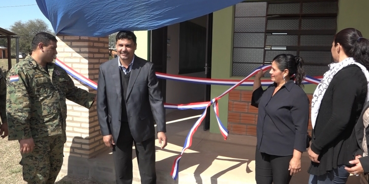Inauguran varias aulas en el distrito de Irala Fernández