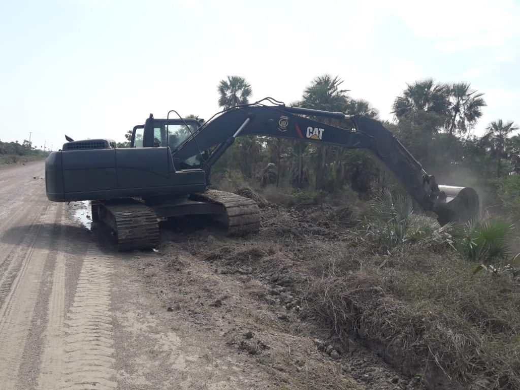 Continúa trabajo conjunto entre MOPC y Comando de Ingeniería para rehabilitar caminos en el Chaco Continúa trabajo conjunto entre MOPC y Comando de Ingeniería para rehabilitar caminos en el Chaco
