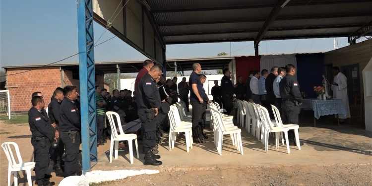 Agentes policiales de Boquerón celebran su día