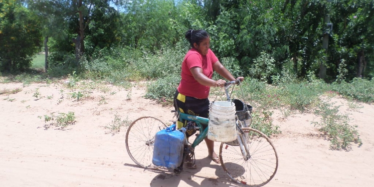 Mujeres indígenas, históricas gestoras del agua en el Chaco