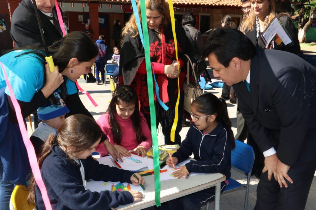 Unicef y Ministerio de Educación presentan plan para fomentar lectura Unicef y Ministerio de Educación presentan plan para fomentar lectura