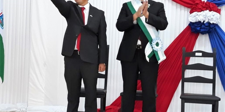 Darío Medina asume como Gobernador del departamento de Boquerón