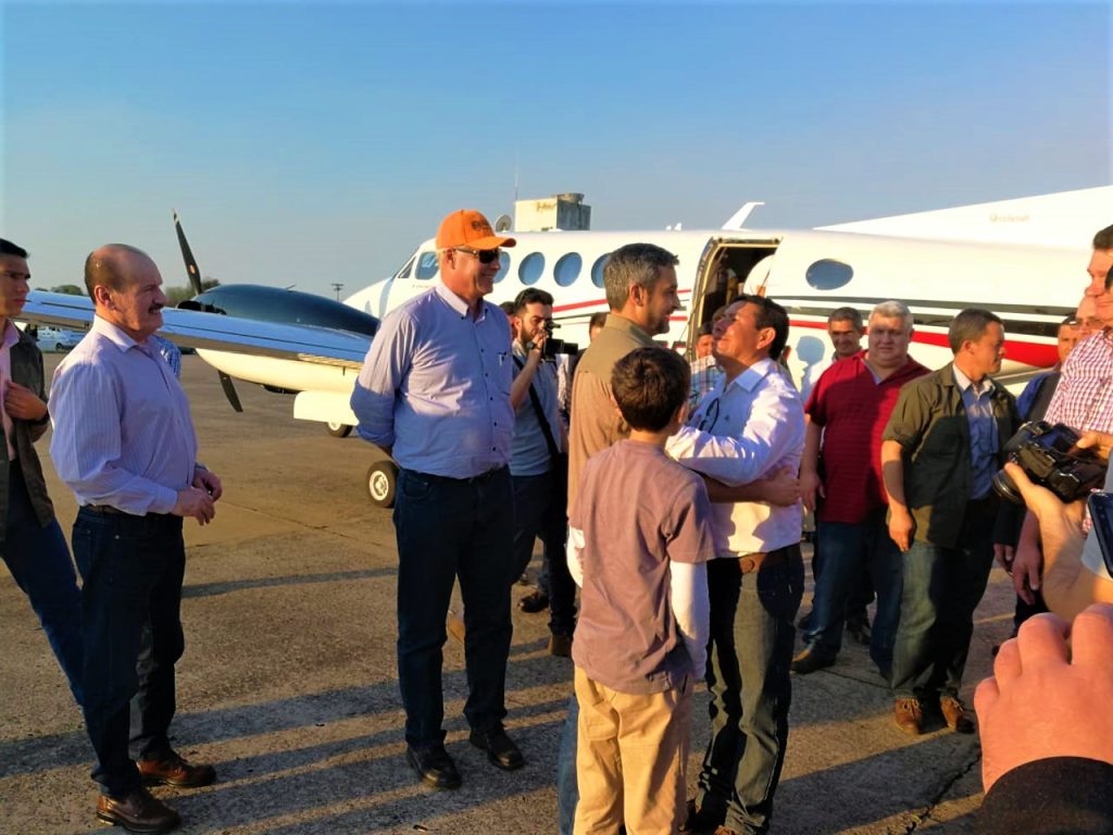 Presidente Mario Abdo Benítez y su equipo llegaron al Chaco Presidente Mario Abdo Benítez y su equipo llegaron al Chaco