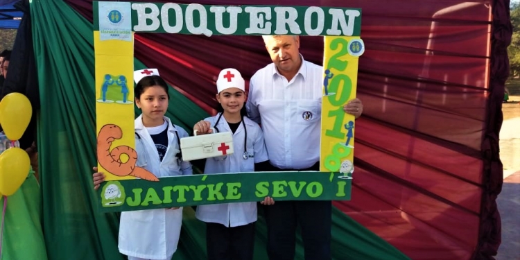 Desparasitación llega a la comunidad indígena Uj’e Lhavos Desparasitación llega a la comunidad indígena Uj’e Lhavos