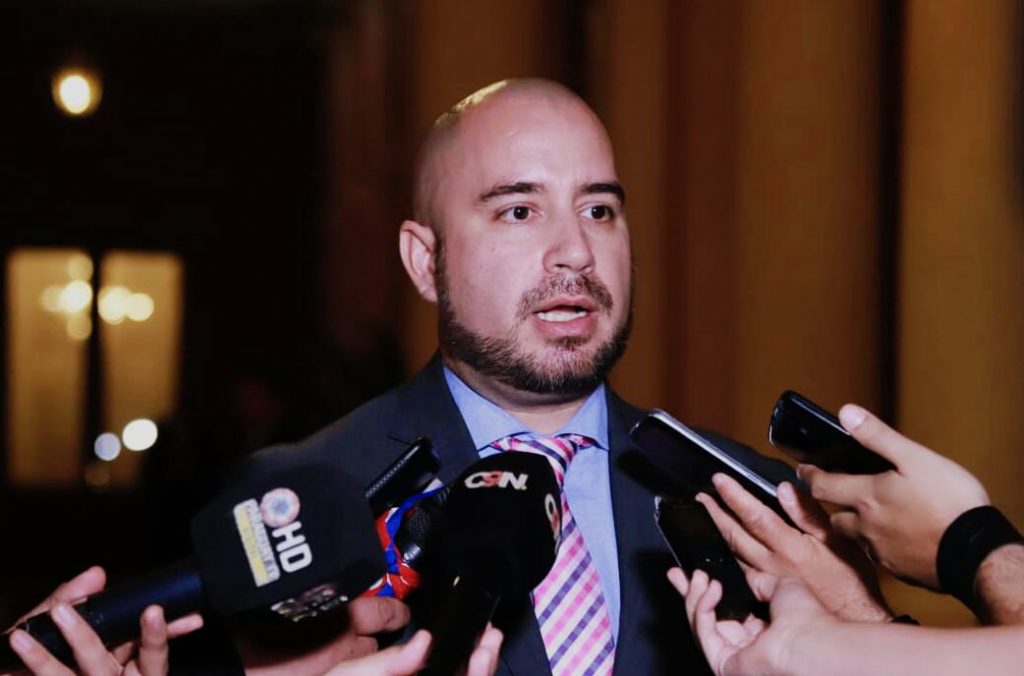 Nuevo ministro del Ambiente y Desarrollo Sostenible asumirá esta tarde