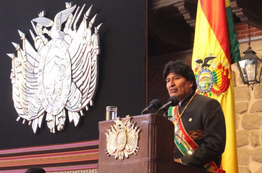 Roban medalla y banda presidenciales en Bolivia