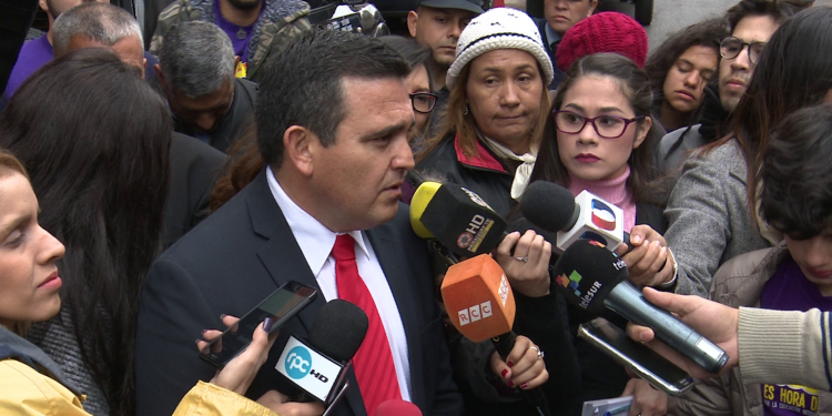 Petta propone vaciar las comisarias y camineras de vehículos chatarra