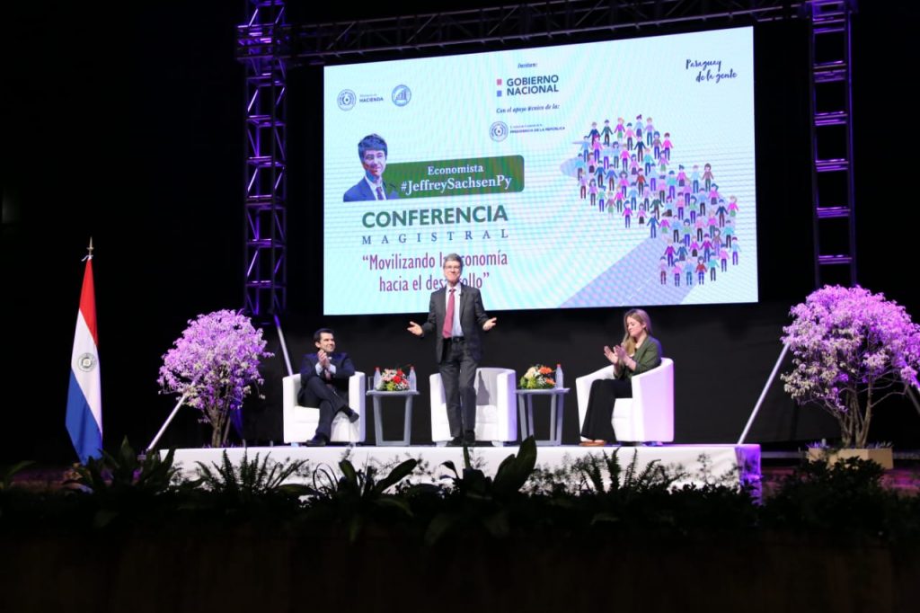 Jeffrey Sachs resaltó oportunidades y logros económicos de Paraguay Jeffrey Sachs resaltó oportunidades y logros económicos de Paraguay