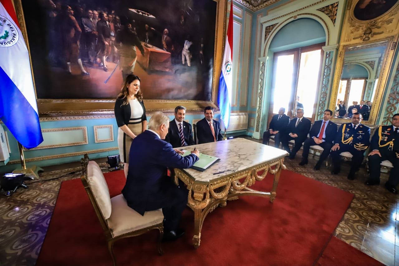 El arquitecto Dany Durand juró como Ministro de la Vivienda