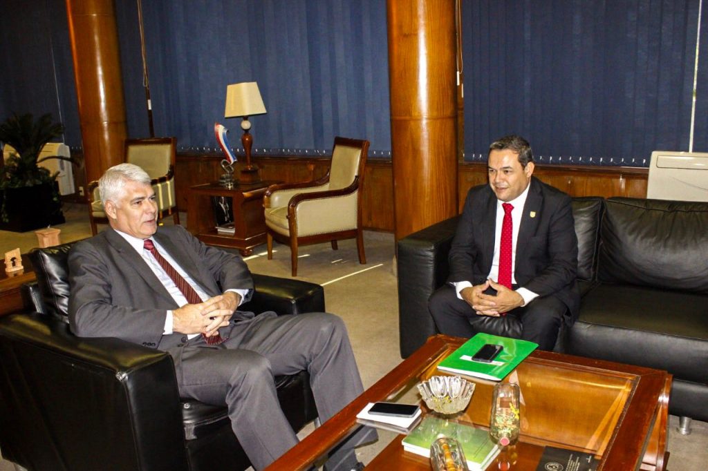 Presidente Hayes: Gobernador y titular del MOPC repasaron las obras emblemáticas proyectadas