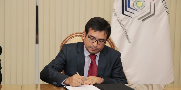 Ministro de Justicia valoró capacidad técnica de la Justicia Electoral