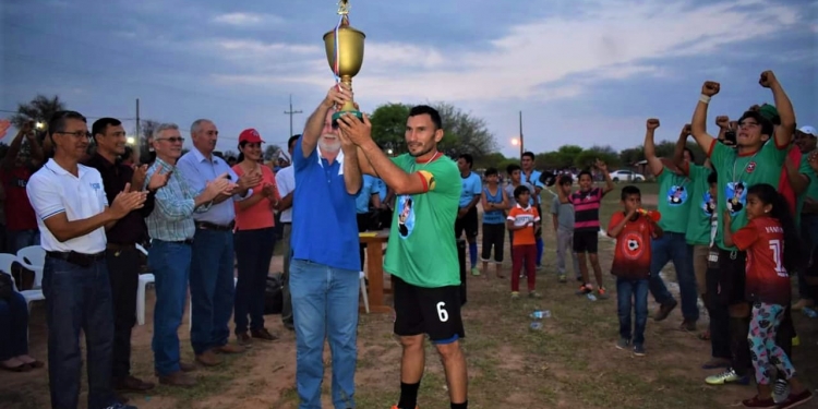 Nanawa y Trébol los primeros campeones de la nobel Liga Deportiva Loma Platense Nanawa y Trébol los primeros campeones de la nobel Liga Deportiva Loma Platense