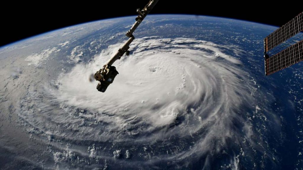 ″¡Váyanse ya!”: alerta en costa este de EEUU por huracán Florence