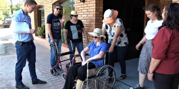 Filadelfia: Simulan tener 80 años para instruirse sobre necesidades en la vejez Filadelfia: Simulan tener 80 años para instruirse sobre necesidades en la vejez