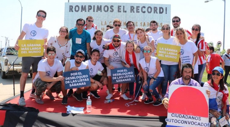 Paraguay con Récord Guinness por la cadena de sábana más larga del mundo