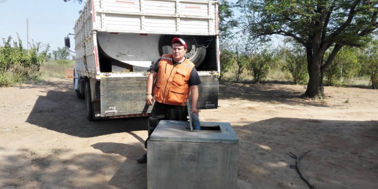 SEN continúa con asistencia de agua a comunidades afectadas por escasez