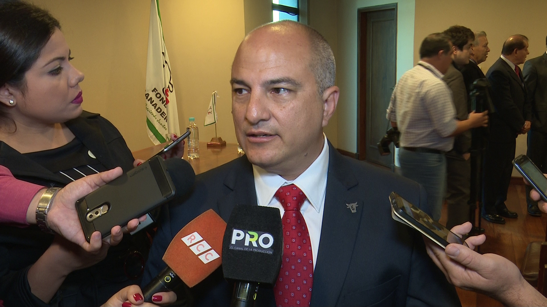 Fredis Estigarribia asumió como nuevo titular del Fondo Ganadero