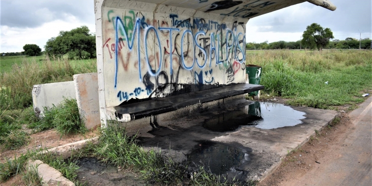 Loma Plata: Patoteros arruinan espacio público