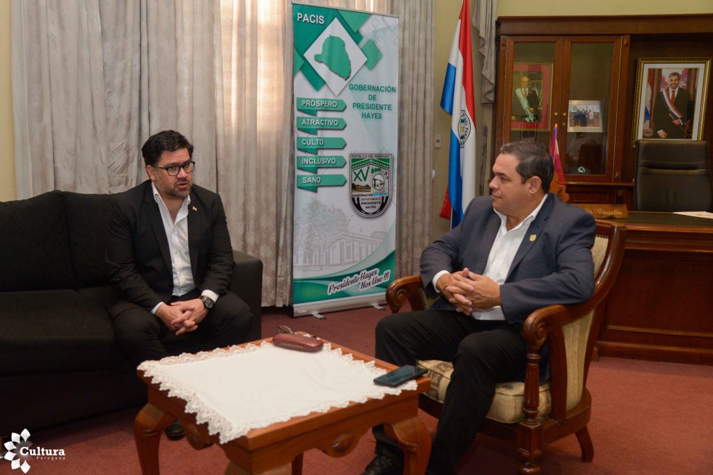 Cultura y Presidente Hayes firman convenio para cooperación cultural