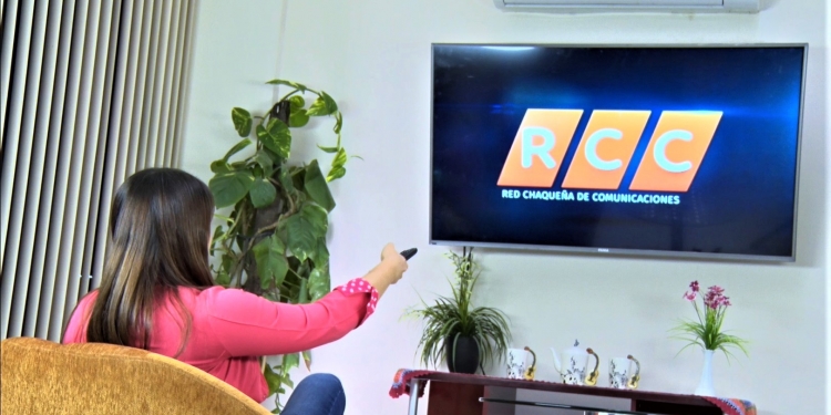 ¿Cómo puedo ver los programas de la Red Chaqueña de Comunicaciones en vivo?