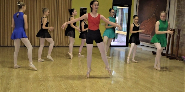 Fusionando culturas a través de la Danza