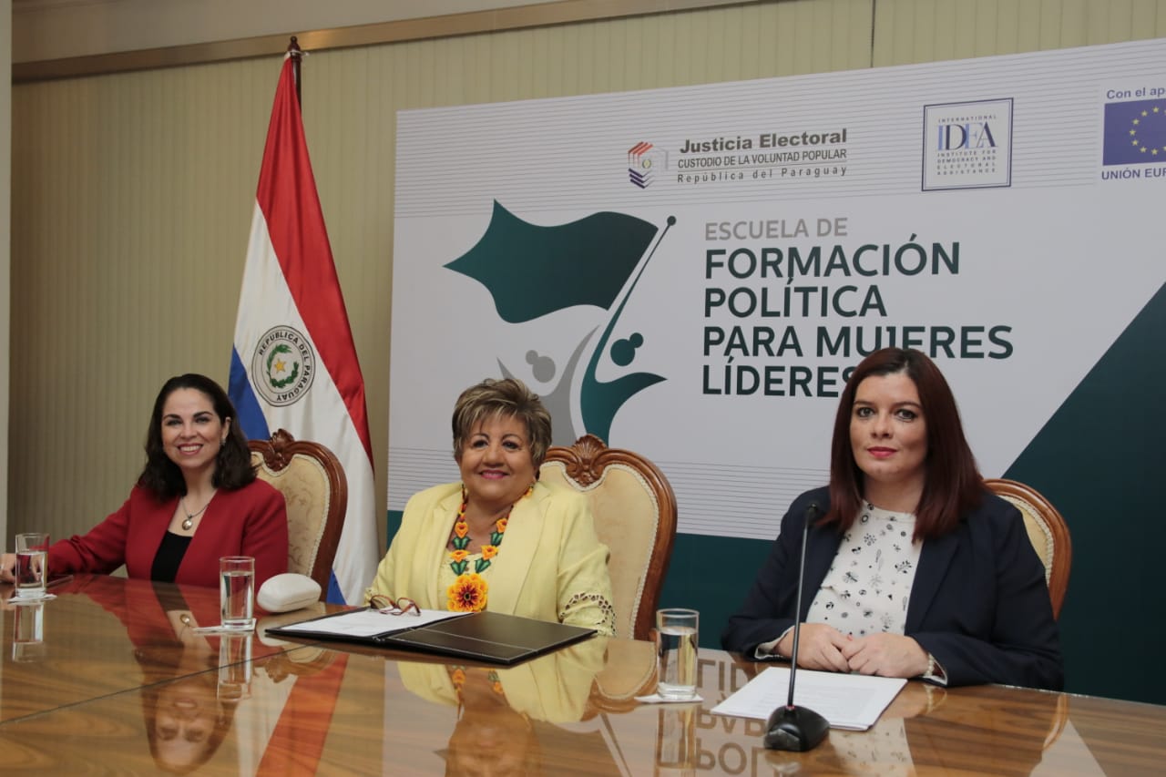 Presentan inscripción electrónica para la escuela de formación política para mujeres
