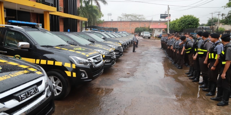 Patrulla Caminera recibe nueva flota de vehículos para intensificar controles