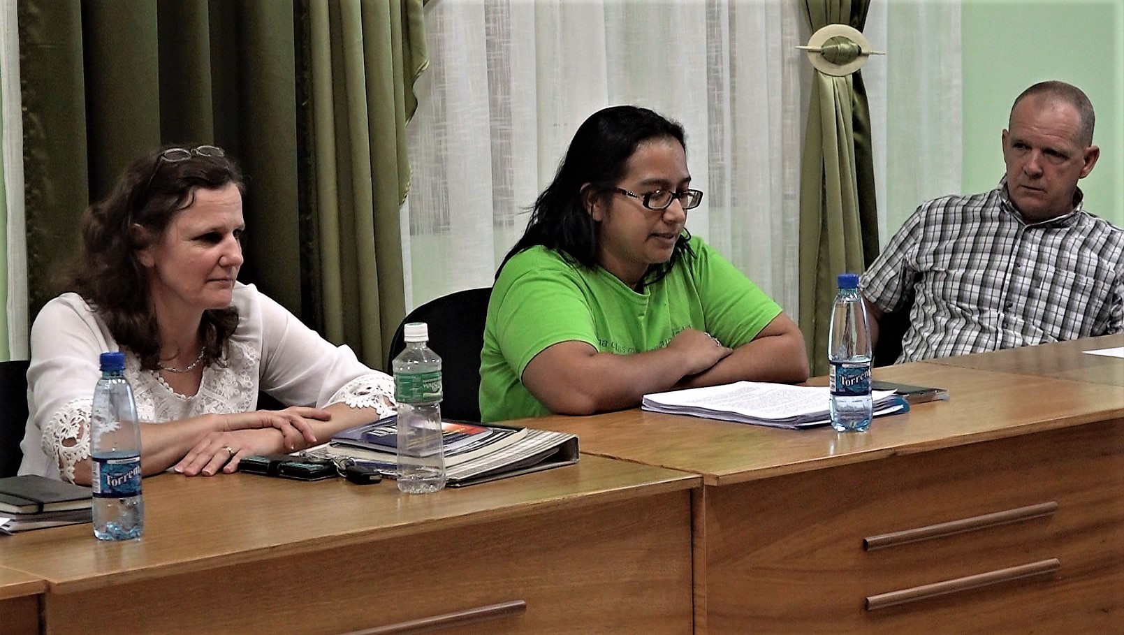 Loma Plata: Funcionarios argumentan comentarios en redes sociales frente a Junta Municipal