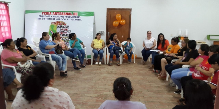 Mujeres de Filadelfia se reúnen en actividad del Ministerio de la Mujer