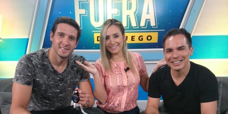 Nadador Hockin asegura unos años más de competencia y muchos más de deporte