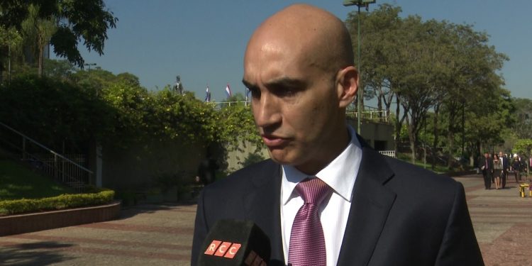 Paraguay accede a crédito para atención a la salud