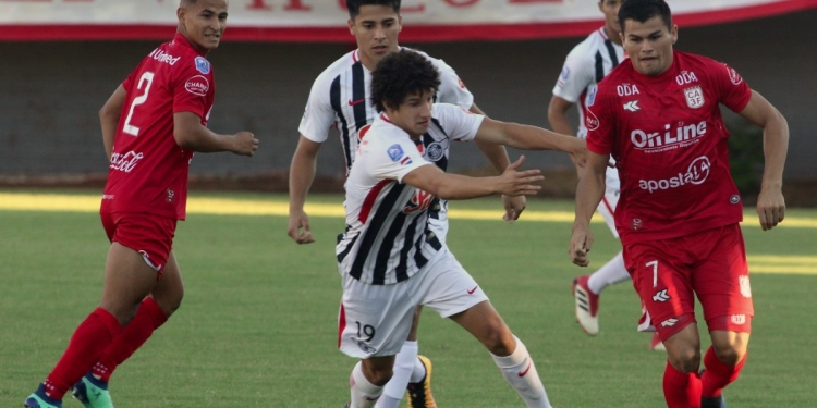 Libertad desaprovecha su oportunidad y se frena con empate ante 3 de Febrero